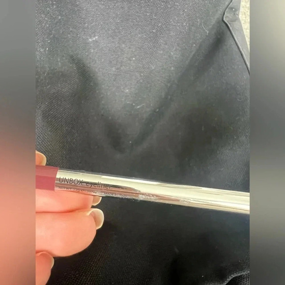 Dose of Colors unbox eyeliner - Picture 3 of 5